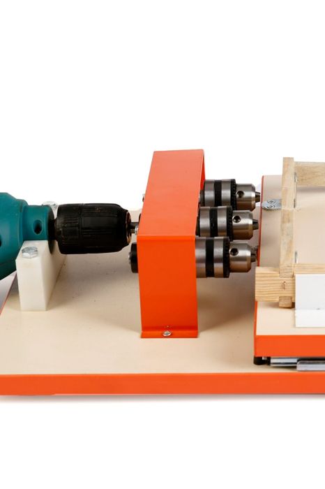 Устройство за пробиване 3 отвора на рамки