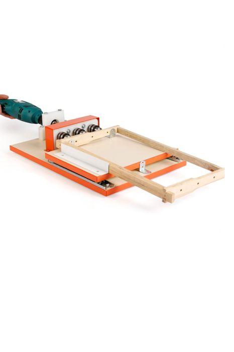 Устройство за пробиване 3 отвора на рамки